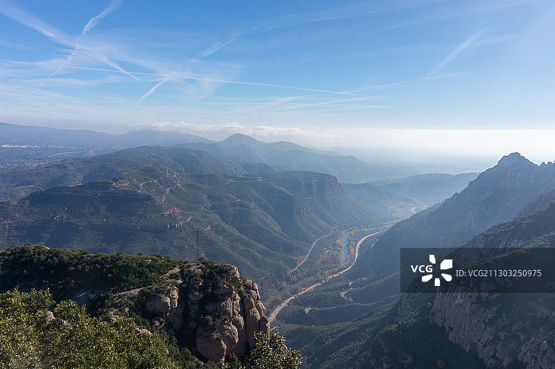 蒙特塞拉特山脉风光图片素材