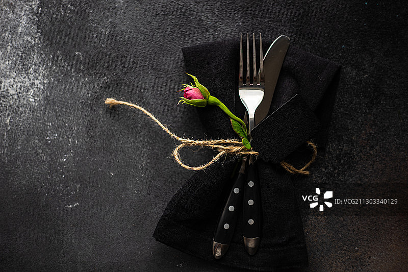 俯视拍摄：餐具图片素材