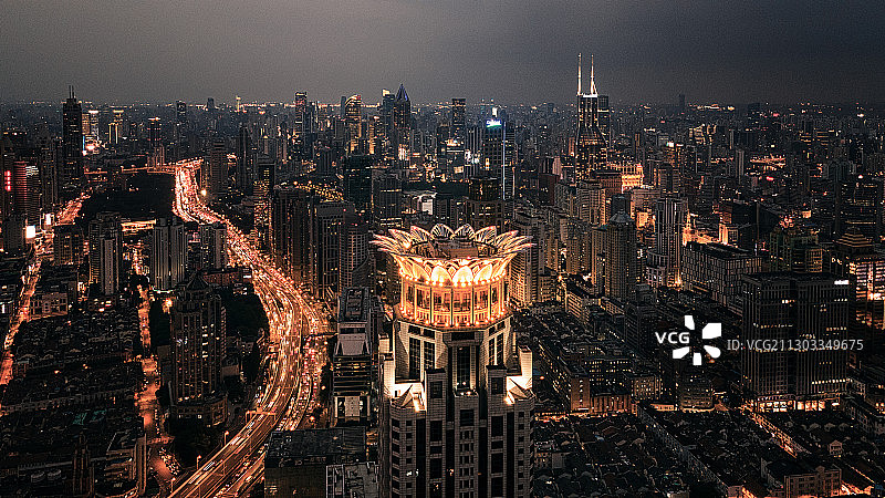 上海外滩中心周边夜景图片素材