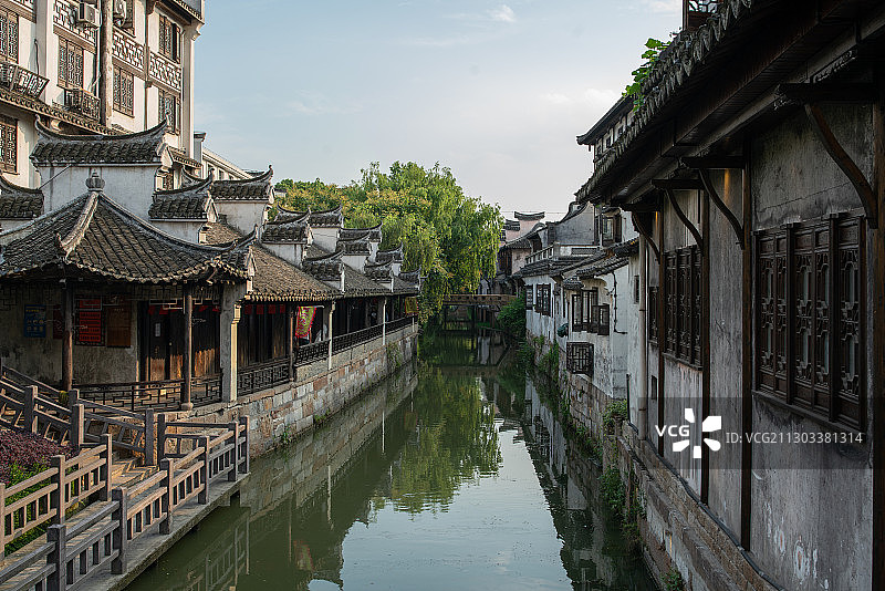 上海金山枫泾古镇小桥流水风景图片素材