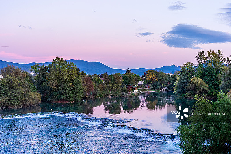东欧波黑比哈奇边境与克罗地亚以乌拉河为界图片素材