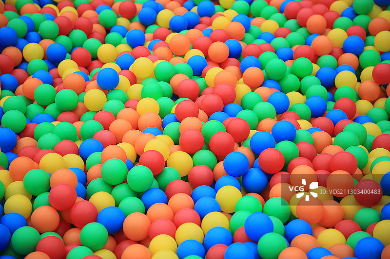 大量五颜六色的海洋球图片素材