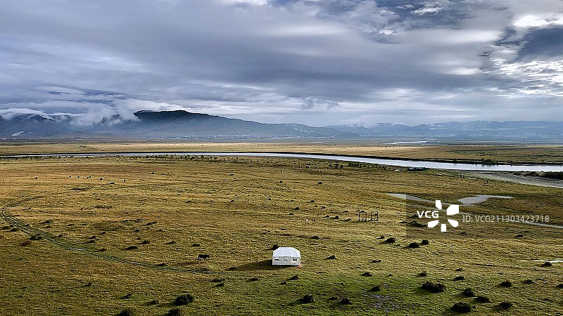 初秋月亮湾图片素材