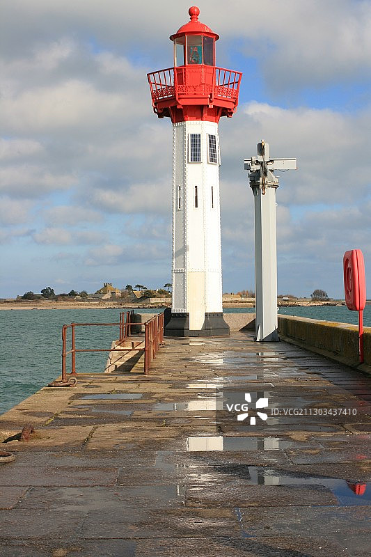 灯塔上的灯塔图片素材