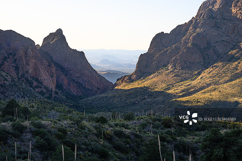 美国德克萨斯州布鲁斯特县群山美景图片素材