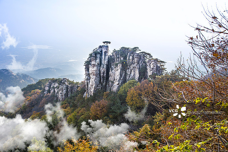 沂蒙山龟蒙景区鹰窝峰秋季风景图片素材