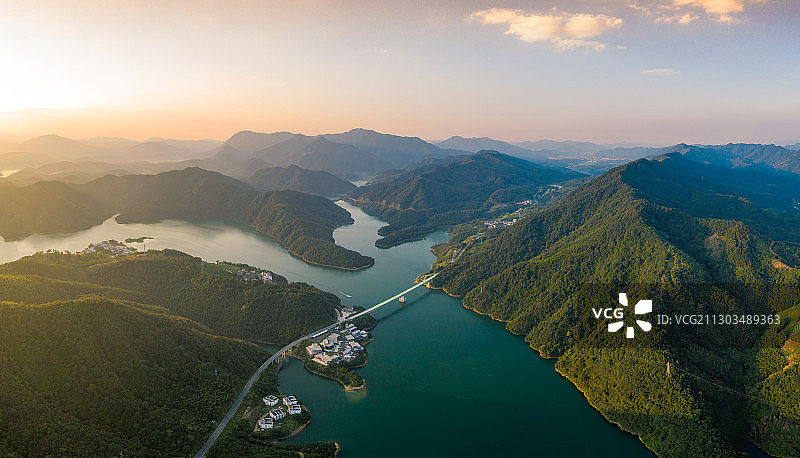 秋天的太平湖图片素材