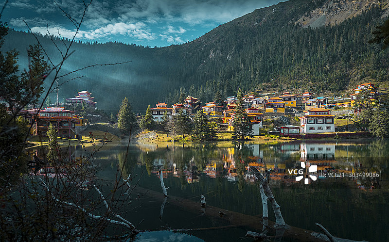 Lake Chuka in the morning措卡湖图片素材