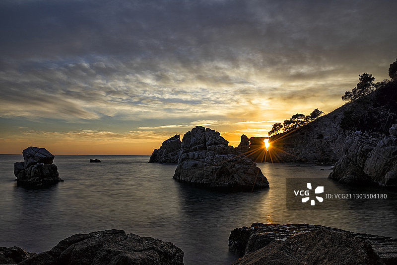 滨海略雷特日落海景（西班牙赫罗纳）图片素材
