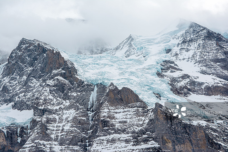 瑞士劳特布龙嫩艾格峰超级越野赛雪山风景图片素材