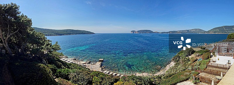 意大利萨萨里省马里斯特拉孔特港海景全景图片素材