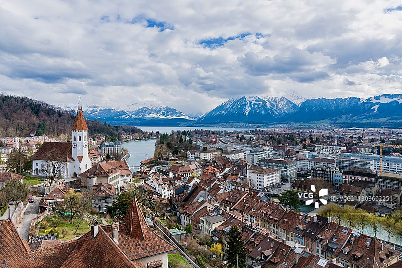 瑞士伯尔尼图恩城镇景观鸟瞰图片素材