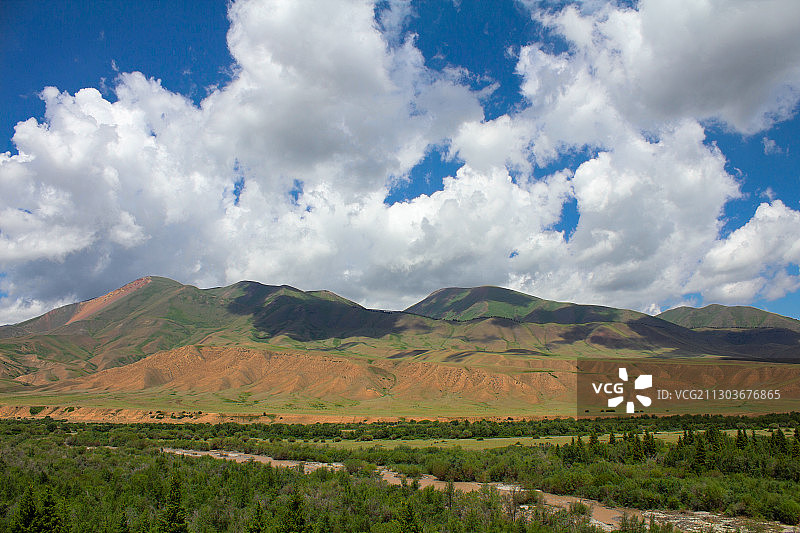 哈萨克斯坦卡拉干达省乌利套区的田野风光图片素材