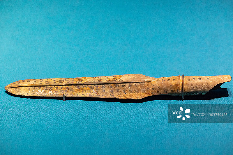 湖南省博物馆藏品 战国 银斑铜矛图片素材