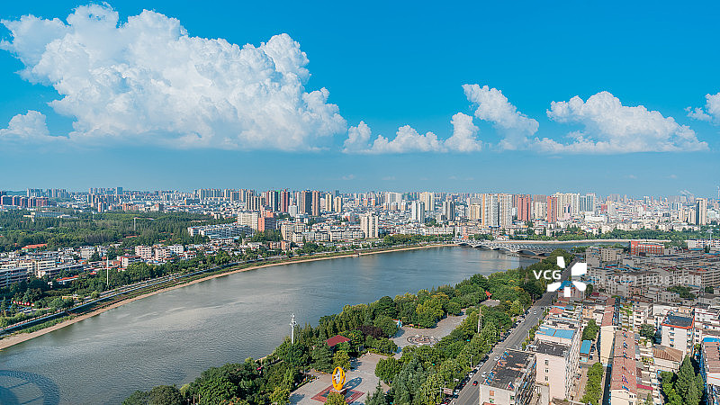 信阳城市天际线图片素材