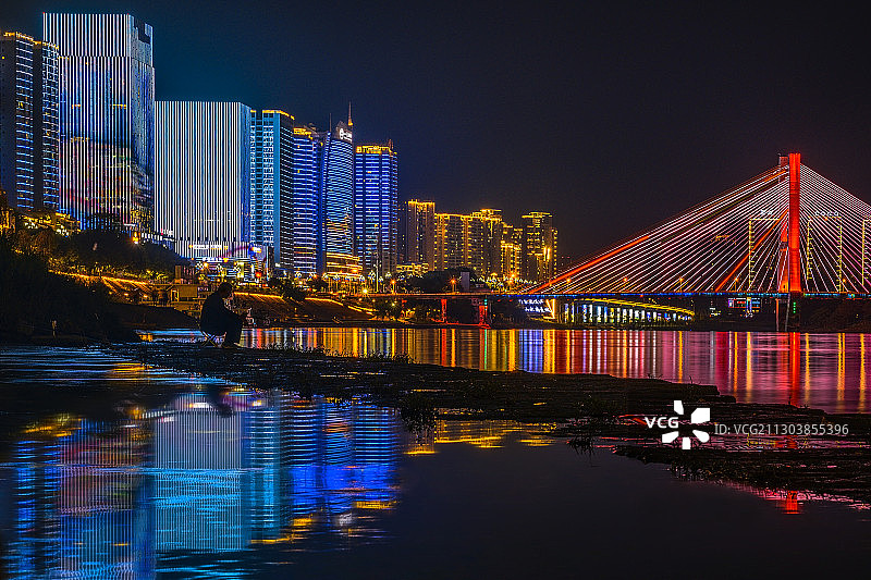 四川省南充市夜景灯光秀图片素材