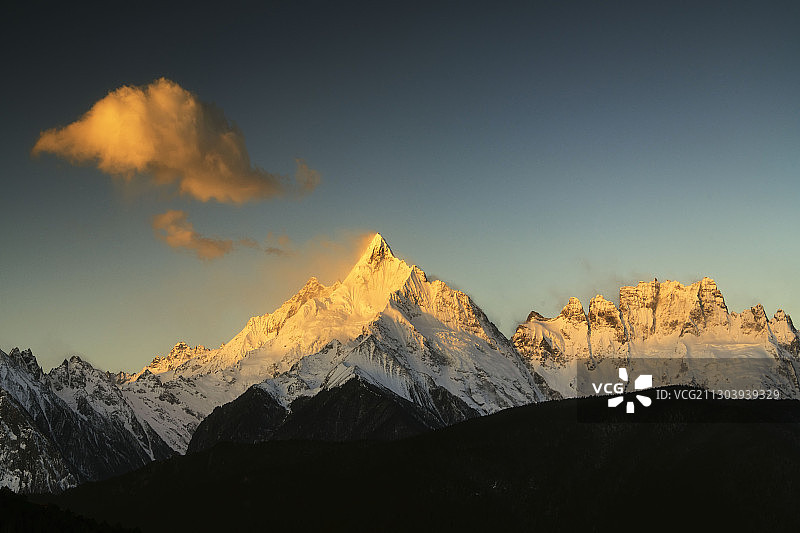 梅里雪山图片素材