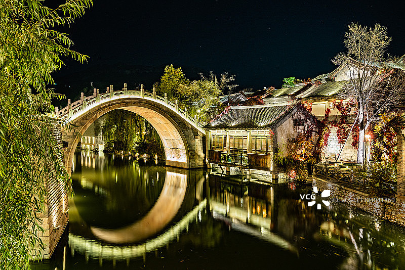 北京密云古北水镇夜景街拍图片素材