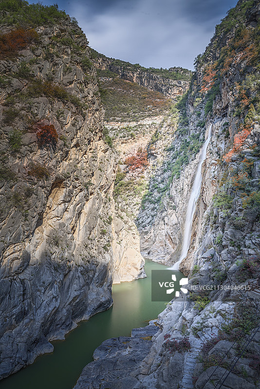 陕西咸阳市泾阳泾峡郑国渠红叶节图片素材