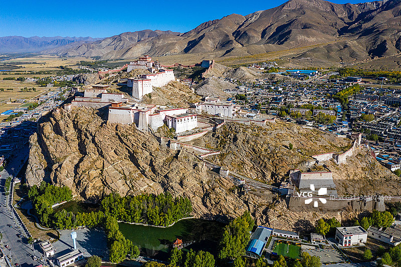 西藏日喀则江孜县江孜宗山古堡图片素材