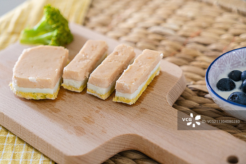 宝宝三文鱼寿司图片素材