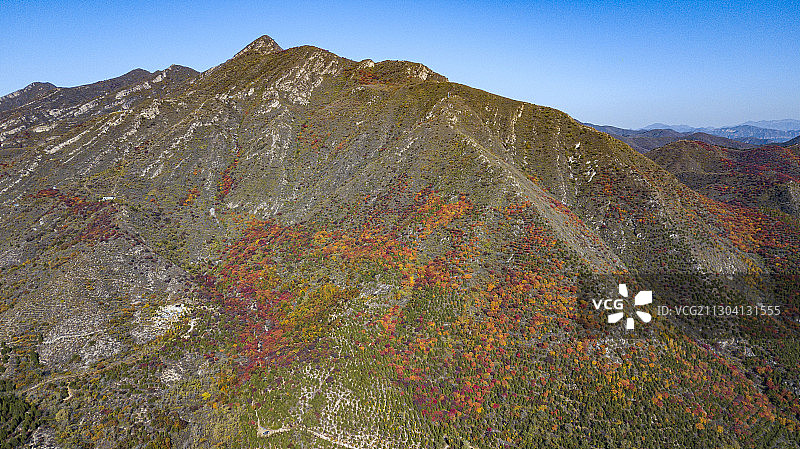航拍五彩浅山图片素材