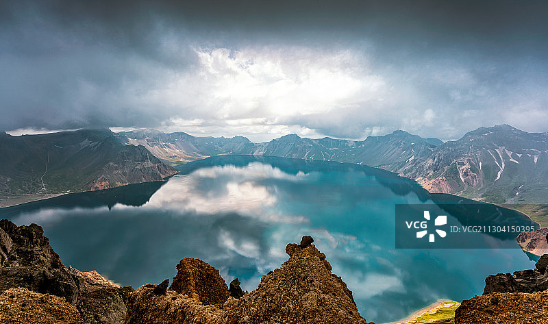 长白山北坡天池风光图片素材