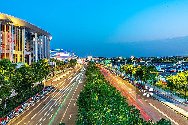 上海国家会展中心夜景图片素材