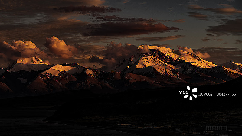 纳木那尼之暮图片素材