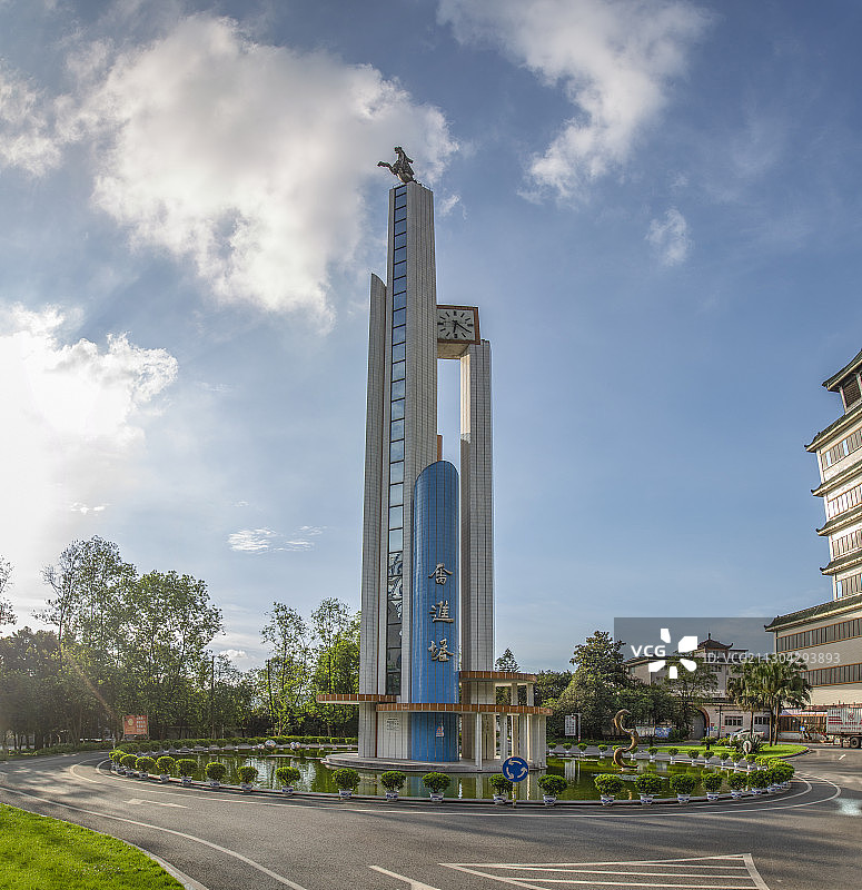 奋进塔＋宜宾五粮液集团图片素材