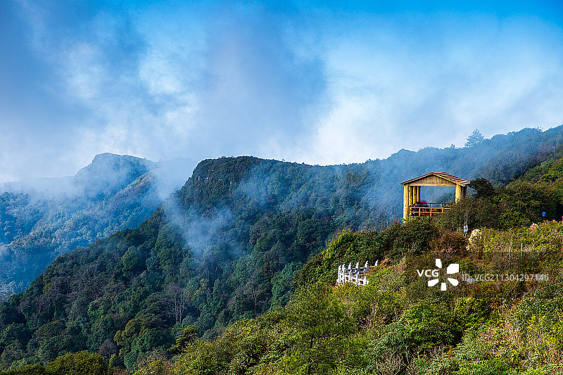 云南省新平彝族傣族自治县磨盘山风光图片素材