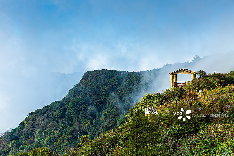云南省新平彝族傣族自治县磨盘山风光图片素材