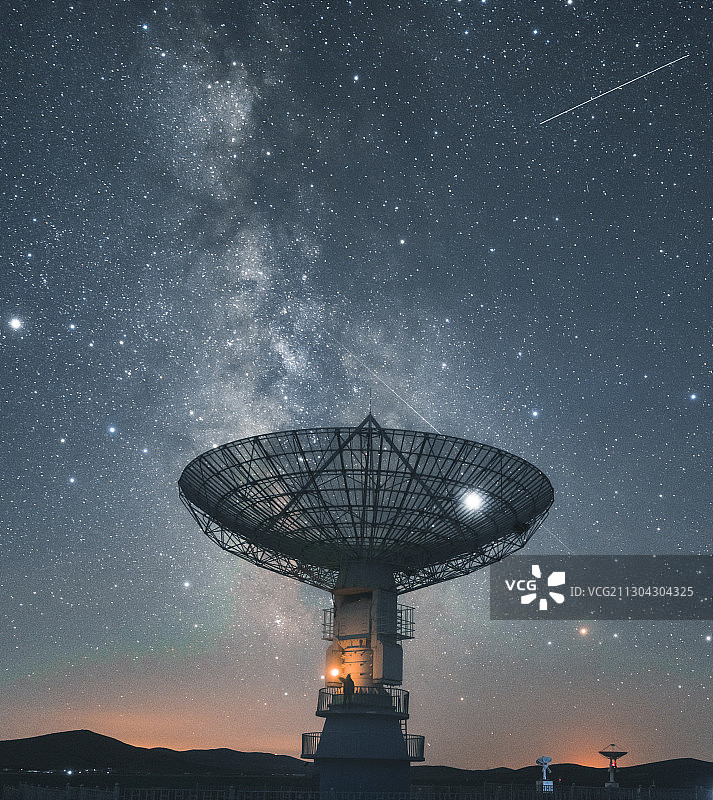 遥望宇宙图片素材