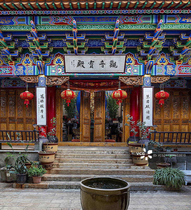 云南玉溪抚仙湖禄充风景区笔架山观音寺图片素材