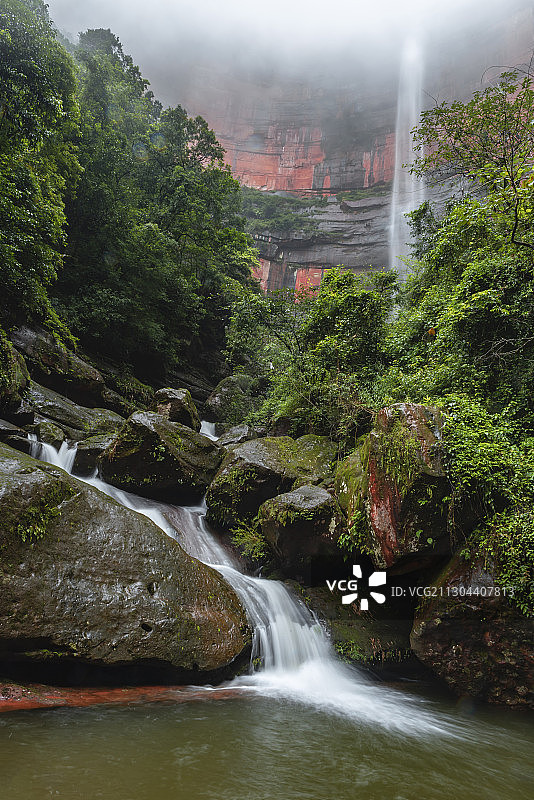 贵州赤水丹霞佛光岩瀑布图片素材