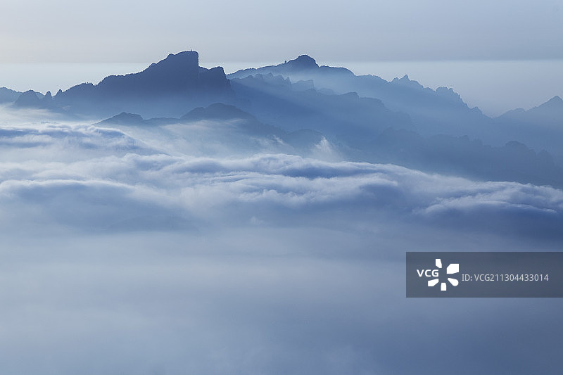 河南伏牛山云海图片素材