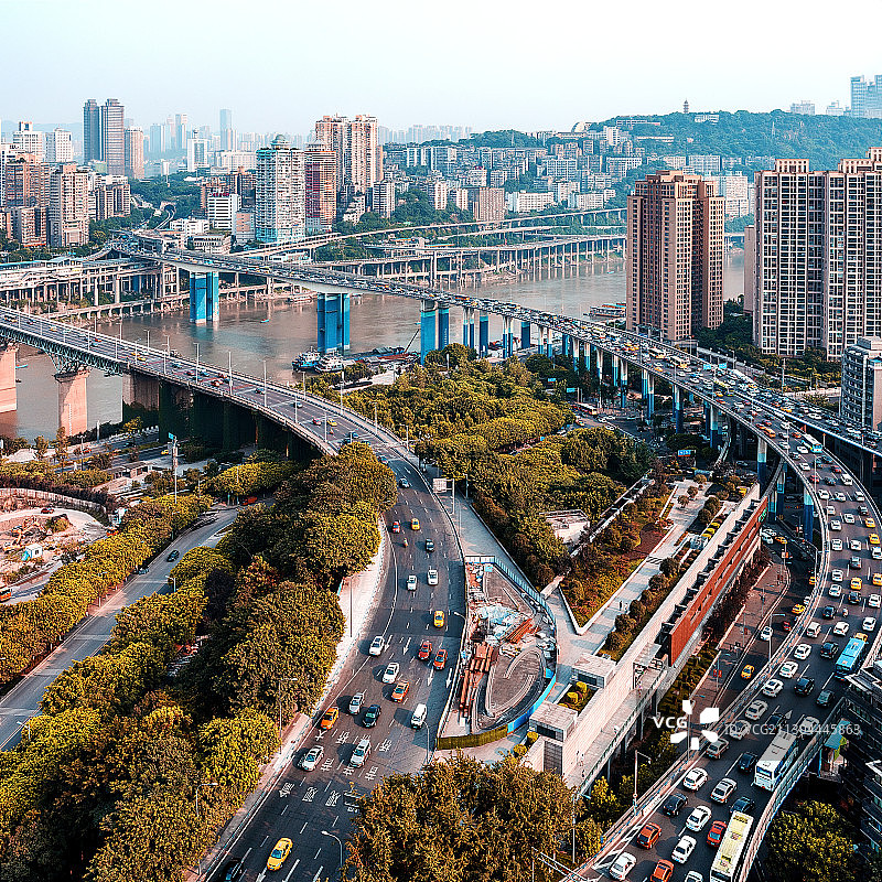 重庆城市建筑-嘉陵江大桥和渝奥大桥图片素材
