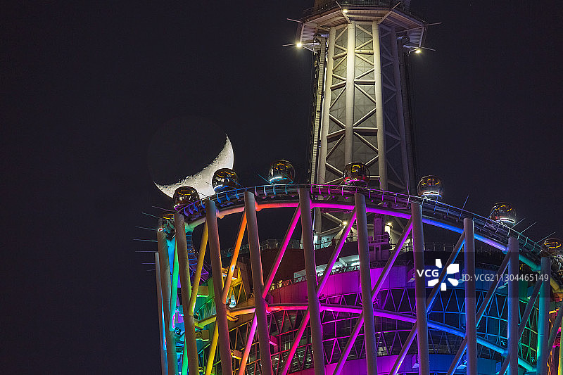 广州塔摩天轮悬月图片素材