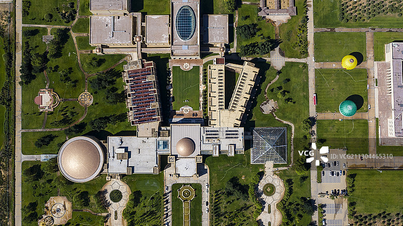 七星湖沙漠酒店位于内蒙古自治区鄂尔多斯市杭锦旗的库布其沙漠腹地图片素材