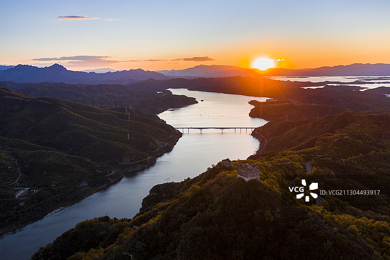 鹿皮关长城观日出图片素材