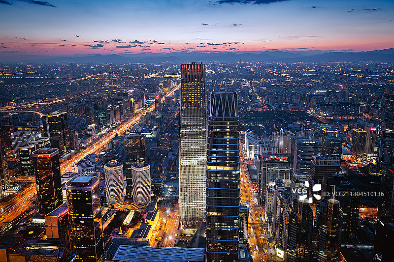 北京国贸大厦傍晚夜景图片素材