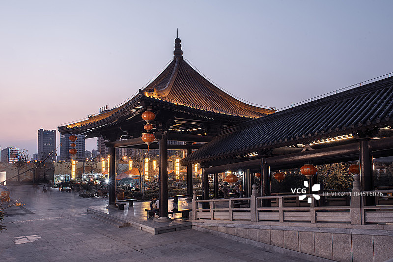 隋唐古镇夜色图片素材