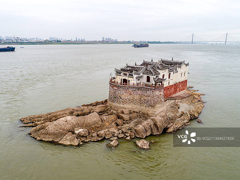 湖北鄂州“阁坚强：长江中龙蟠矶上的“万里长江第一阁”——观音阁图片素材