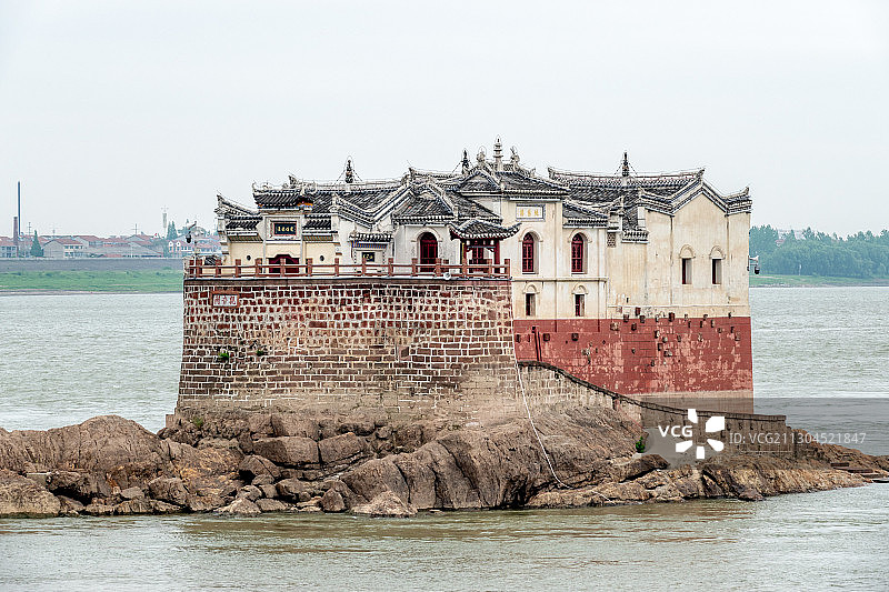 湖北鄂州“阁坚强：长江中龙蟠矶上的“万里长江第一阁”——观音阁图片素材