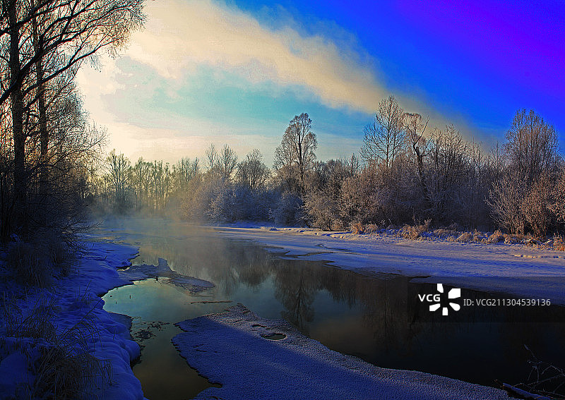 大兴安岭冰河朝阳图片素材
