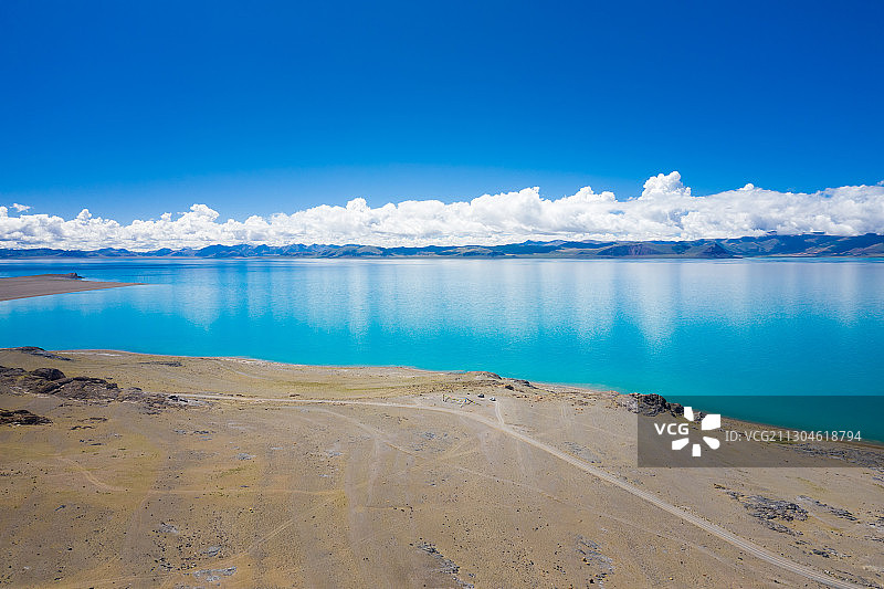 中国西藏阿里措勤县扎日南木措自然风光图片素材