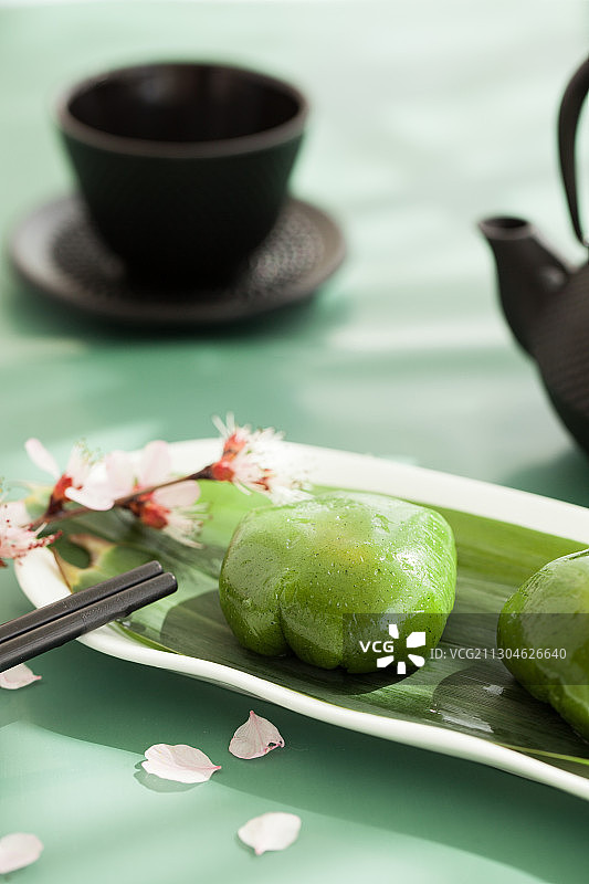 春天里的美食青团图片素材