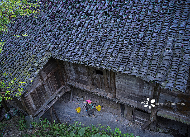 屋檐下图片素材