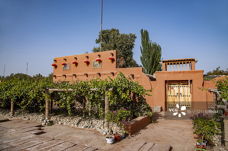 新疆维吾尔自治区泽普金胡杨国家森林园区长寿民俗文化村新疆维吾尔自治区族人家院落图片素材