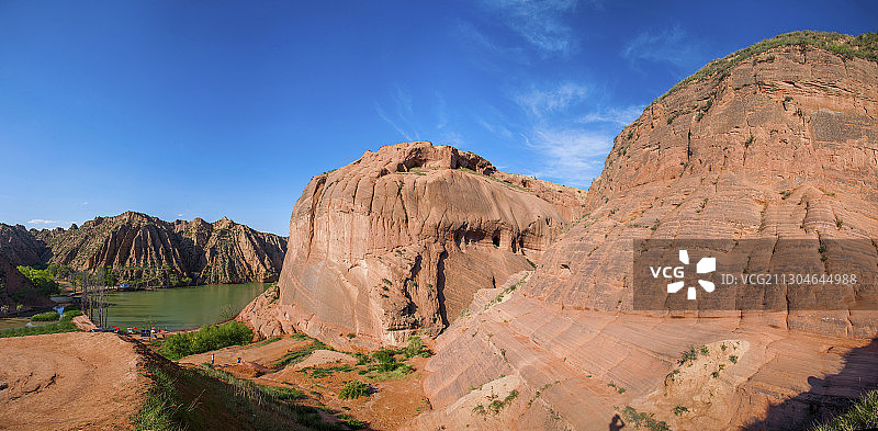 陕西靖边波浪谷景区红砂岩红沙峁大峡谷图片素材